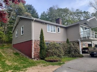 98-98R Blackstone St, Blackstone, MA 01504