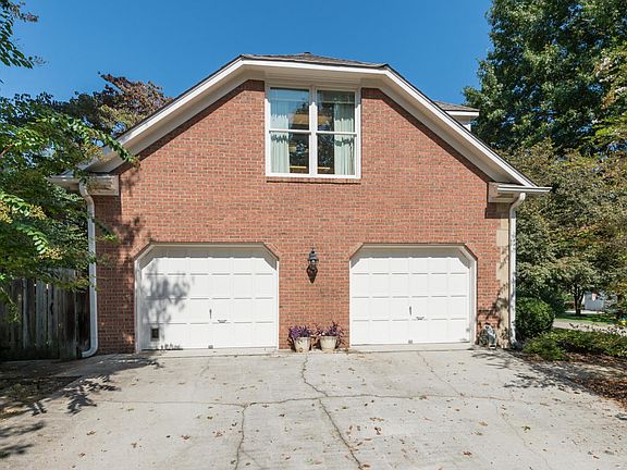 4th image of 1219 Whitower Dr