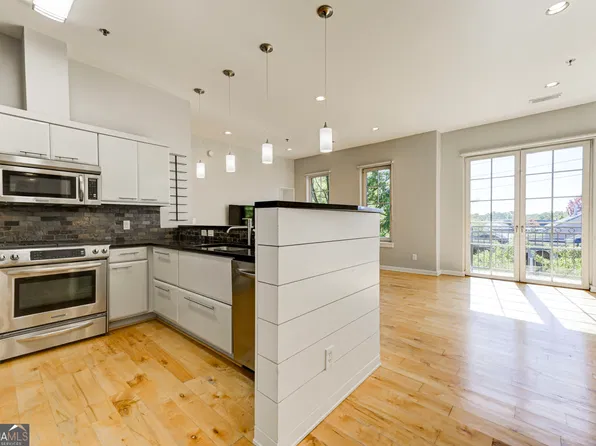 1430 Dresden Dr NE Unit 320, Brookhaven, GA 30319