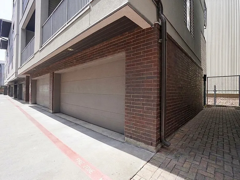 1702 S Lamar Blvd #24 — Photo 18