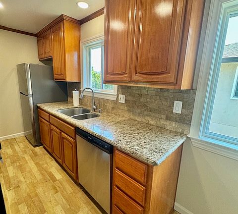 5th image of 1270 Bouret Dr Unit 4