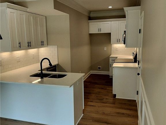 5th image of 41 College Hgts Place