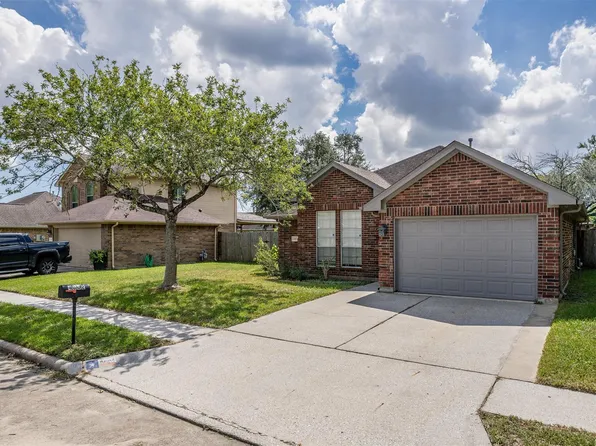 4802 Black Stone St, Baytown, TX 77521