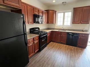 326 Mendon Rd APT 7, Woonsocket, RI 02895