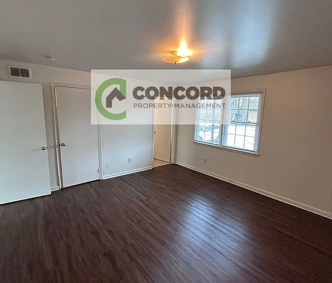 612 Fairmont St #A — Photo 8