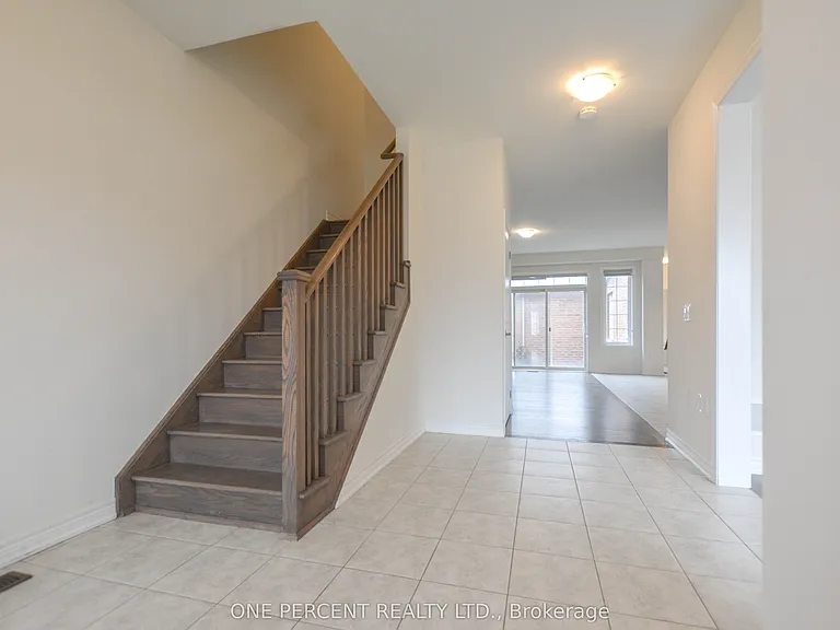 19838 Leslie St — Photo 5