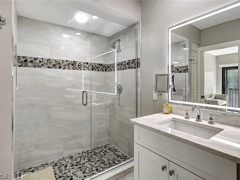 1900 Virginia Ave #103 — Photo 12