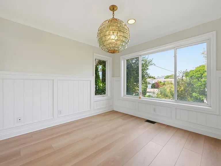 315 1/2 Goldenrod Ave — Photo 5