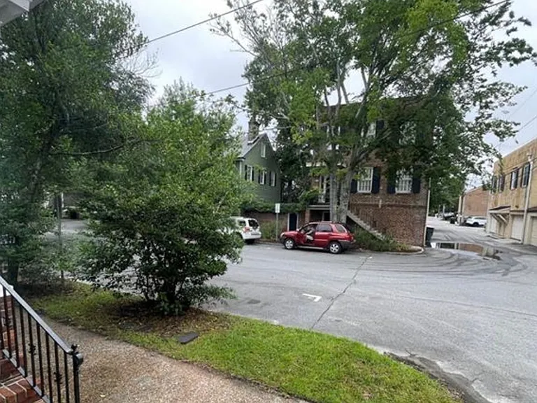 112 Houston St — Photo 1