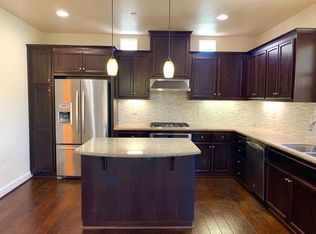 401 Chagall St, Mountain View, CA 94041