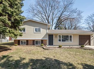 206 Seabury Rd, Bolingbrook, IL 60440