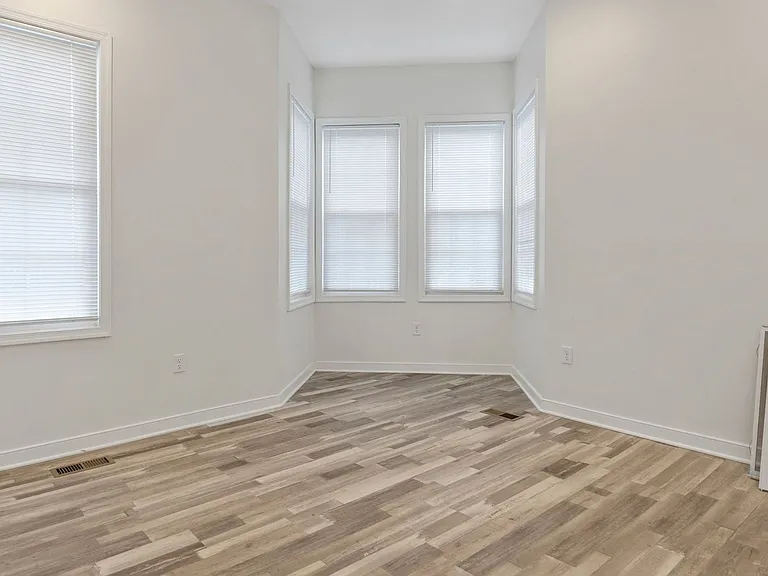 2110 North Ave #1 — Photo 9