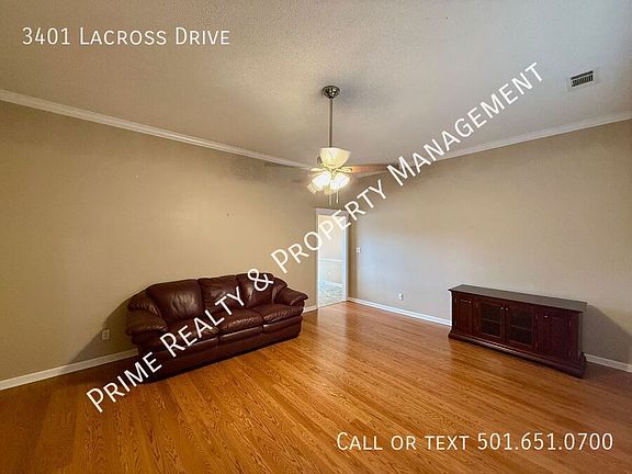 3rd image of 3401 Lacross Dr