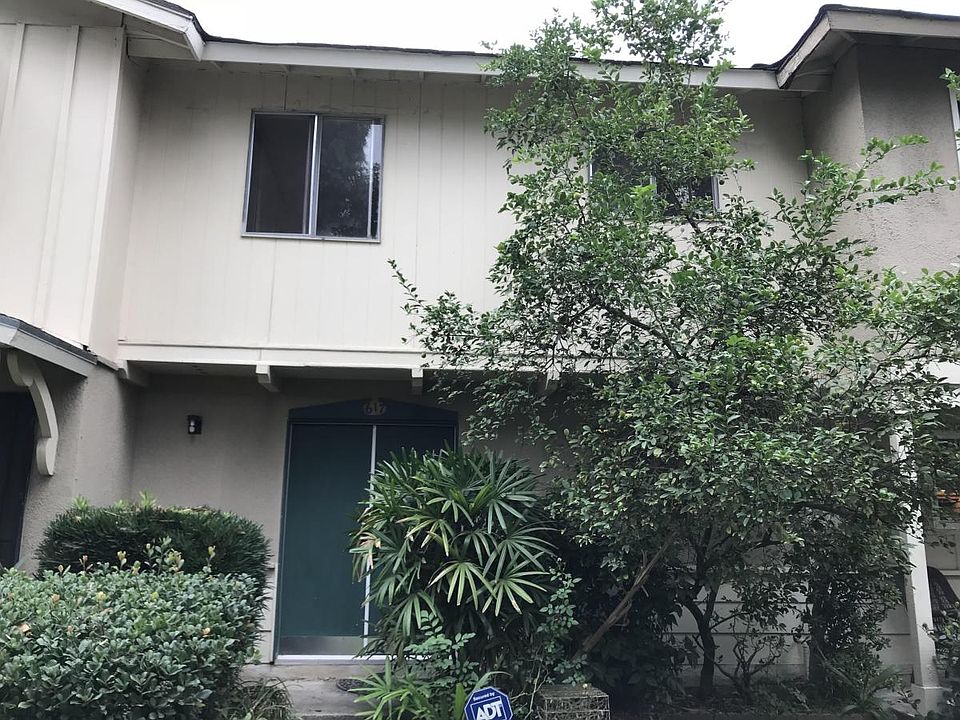 2nd image of 617 E Matchwood Pl