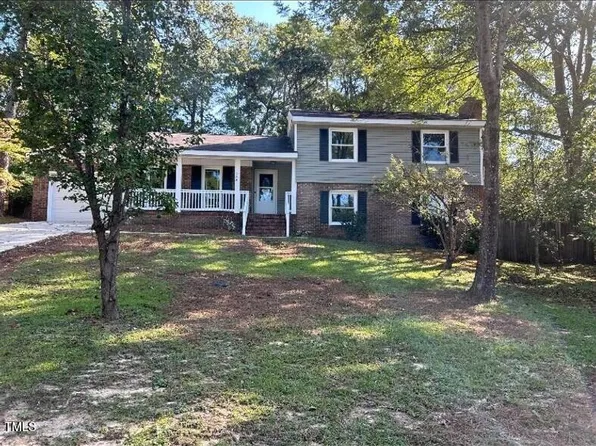 235 Waxhaw Dr, Fayetteville, NC 28314