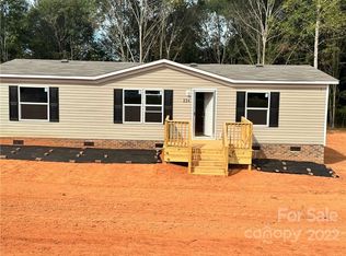 226 New Hope Rd, Lawndale, NC 28090