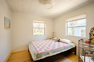 2102 Mariposa Ave — Photo 13