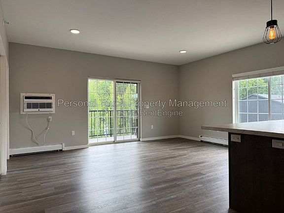 3rd image of 600 8th St S #304