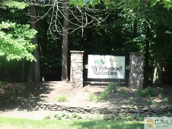 3 Foxtail Ln, Monmouth Junction, NJ 08852