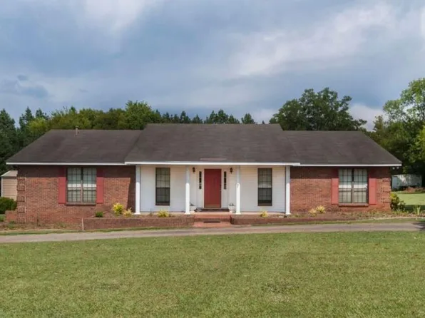 1250 County Road 39, Deatsville, AL 36022