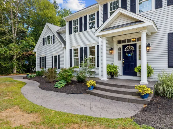 2 Grooms Way, East Lyme, CT 06333