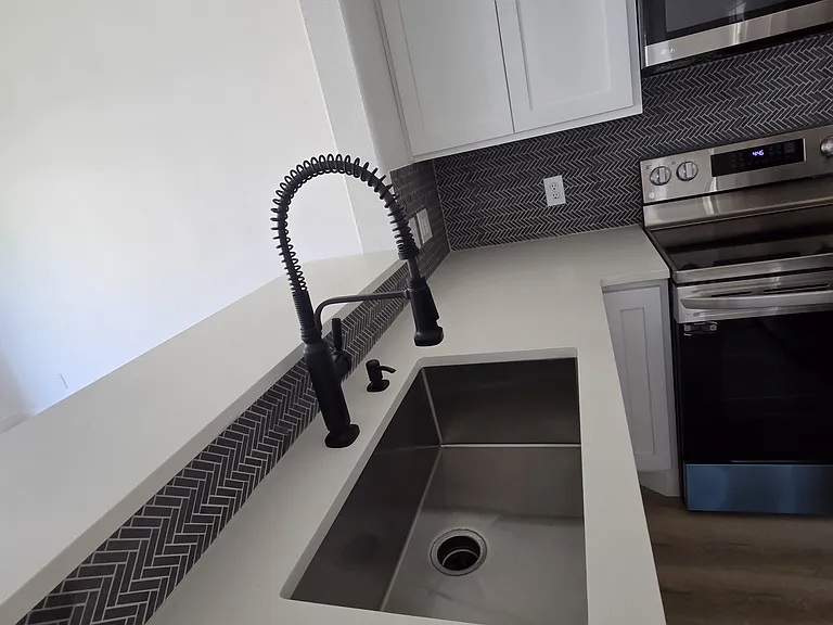 1600 Clay St #1600 — Photo 3