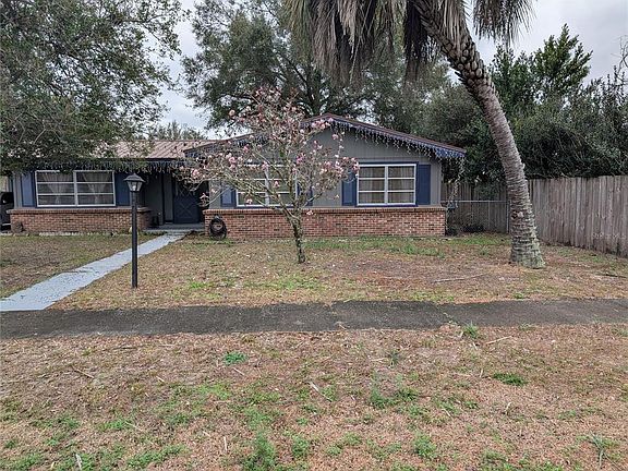 3rd image of 2256 W Greenway Pl