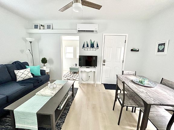 3rd image of 1615 28th Ave N #1