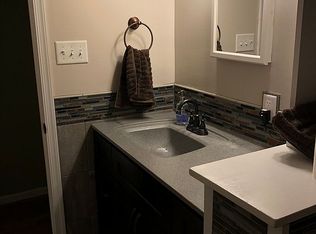 1110 Old School Rd, Quakertown, PA 18951