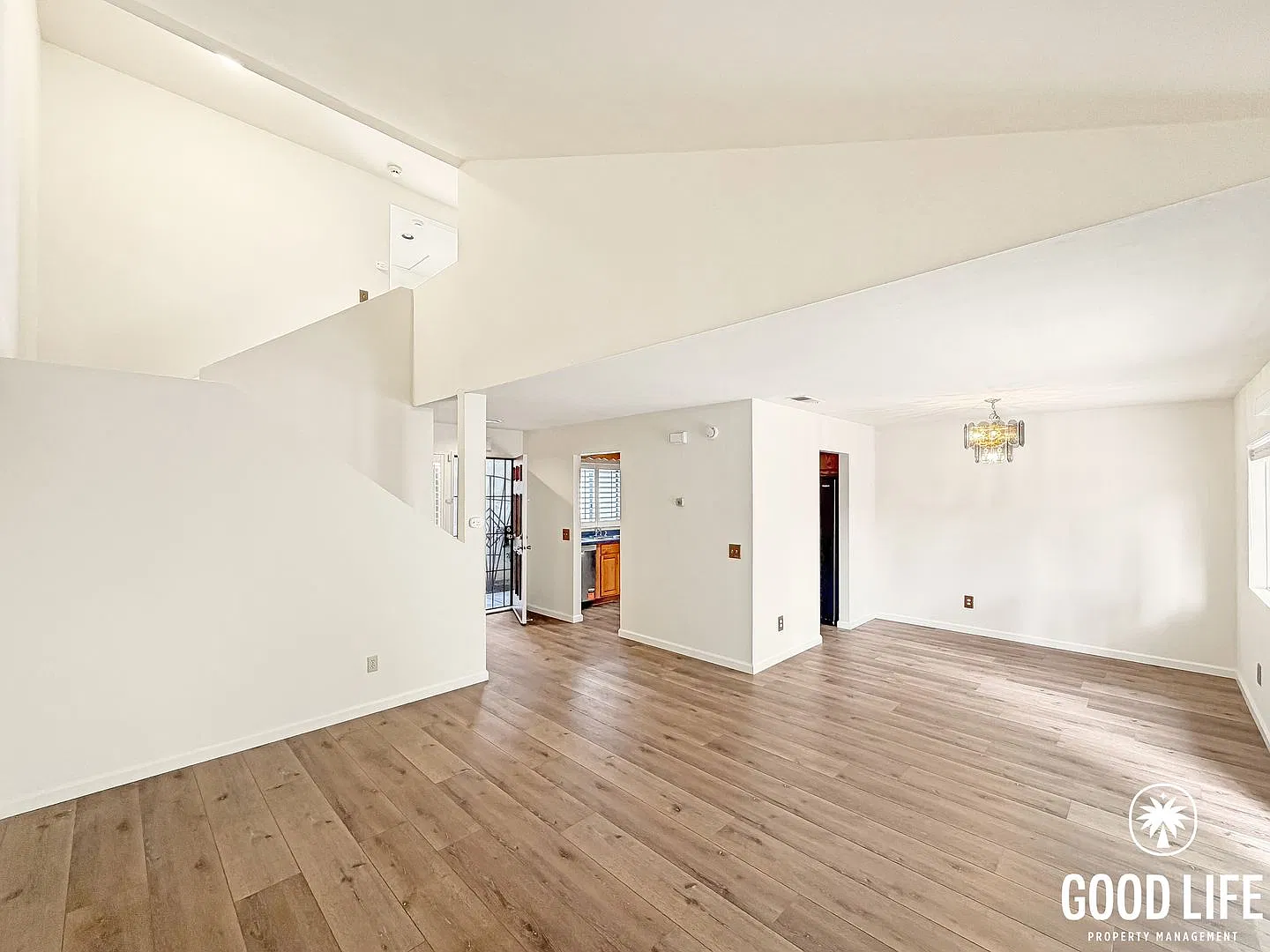 SD: Welcoming 2BD/2.5BA Townhome in Oceanside Near the Beach w/ Private Yard & 2-Car Garage! — Photo 2