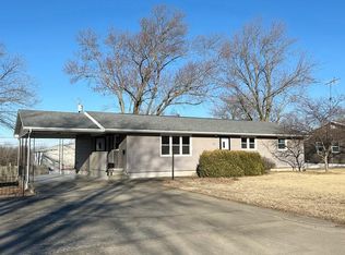 302 S Belisle St, El Dorado Springs, MO 64744