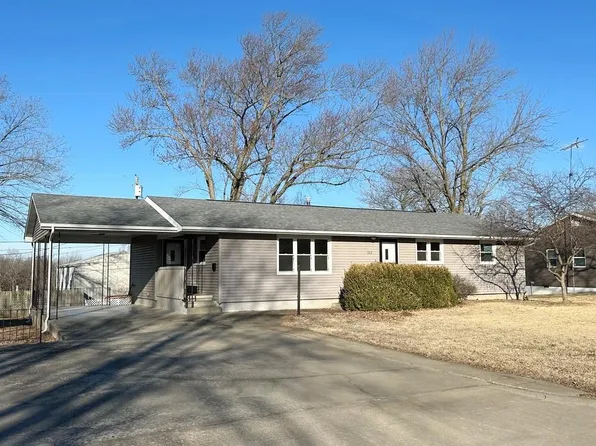 302 S Belisle St, El Dorado Springs, MO 64744