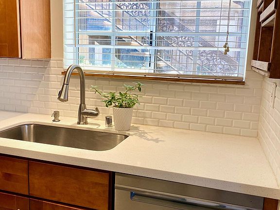 4th image of 537 N Adams St APT 109