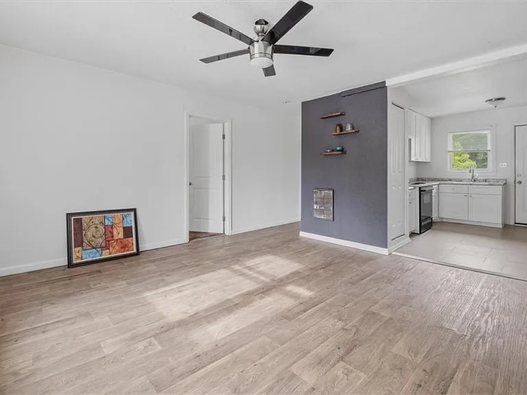608 N College Dr #3 — Photo 33