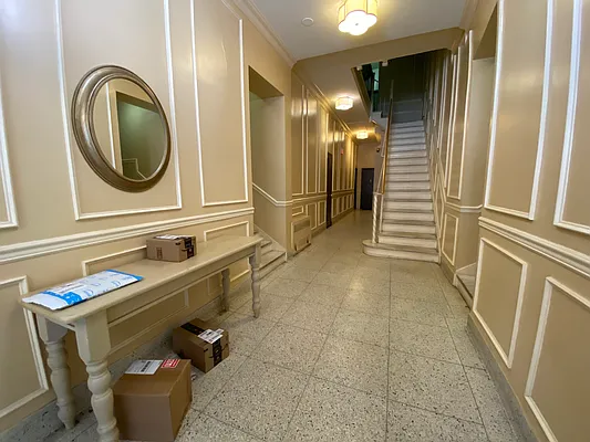 Rented by Compass | media 18