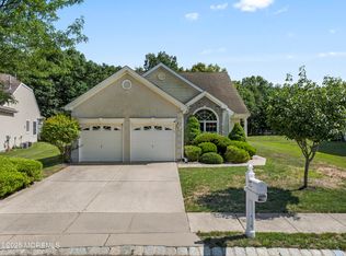 17 Blackmoor Dr, Jackson, NJ 08527
