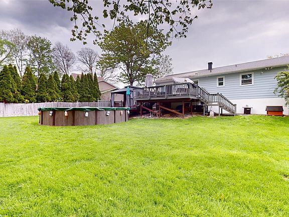 3rd image of 19 Congress Drive