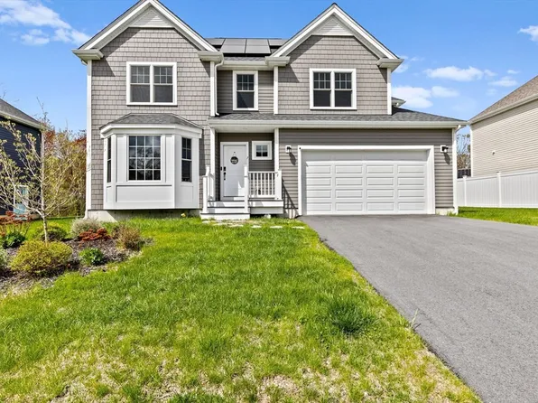 7 Rosewood Dr, Medway, MA 02053