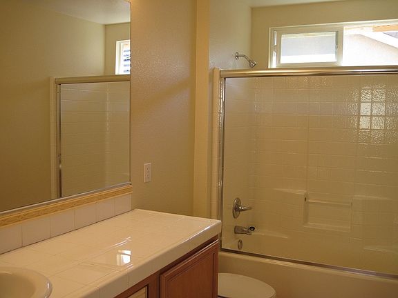 4th image of 29348 Dakota Dr