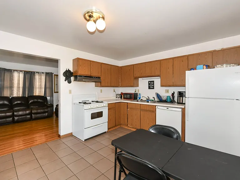 2911 E Vogel Ave #B — Photo 6
