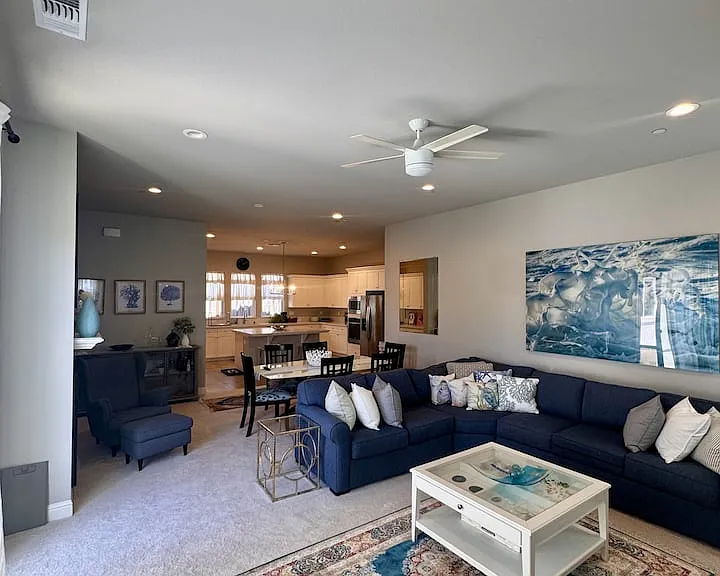 2971 Bluffs Dr — Photo 4