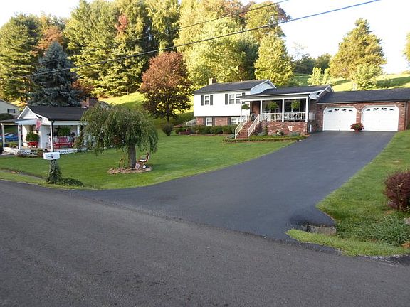 3rd image of 167 Scenic Dr
