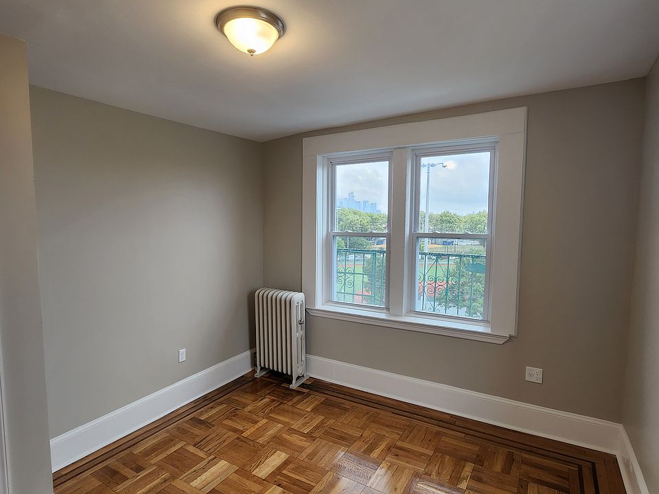 1st image of 6 Poplar St #Dd