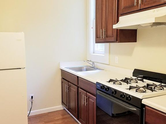 4th image of 1312 Jackson St APT 2