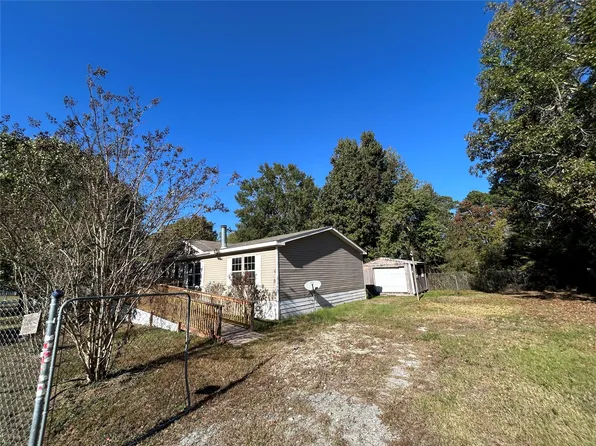 239 Saint Lucia Ln, Pointblank, TX 77364