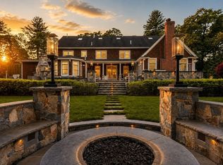 227 Rice Rd, Wayland, MA 01778