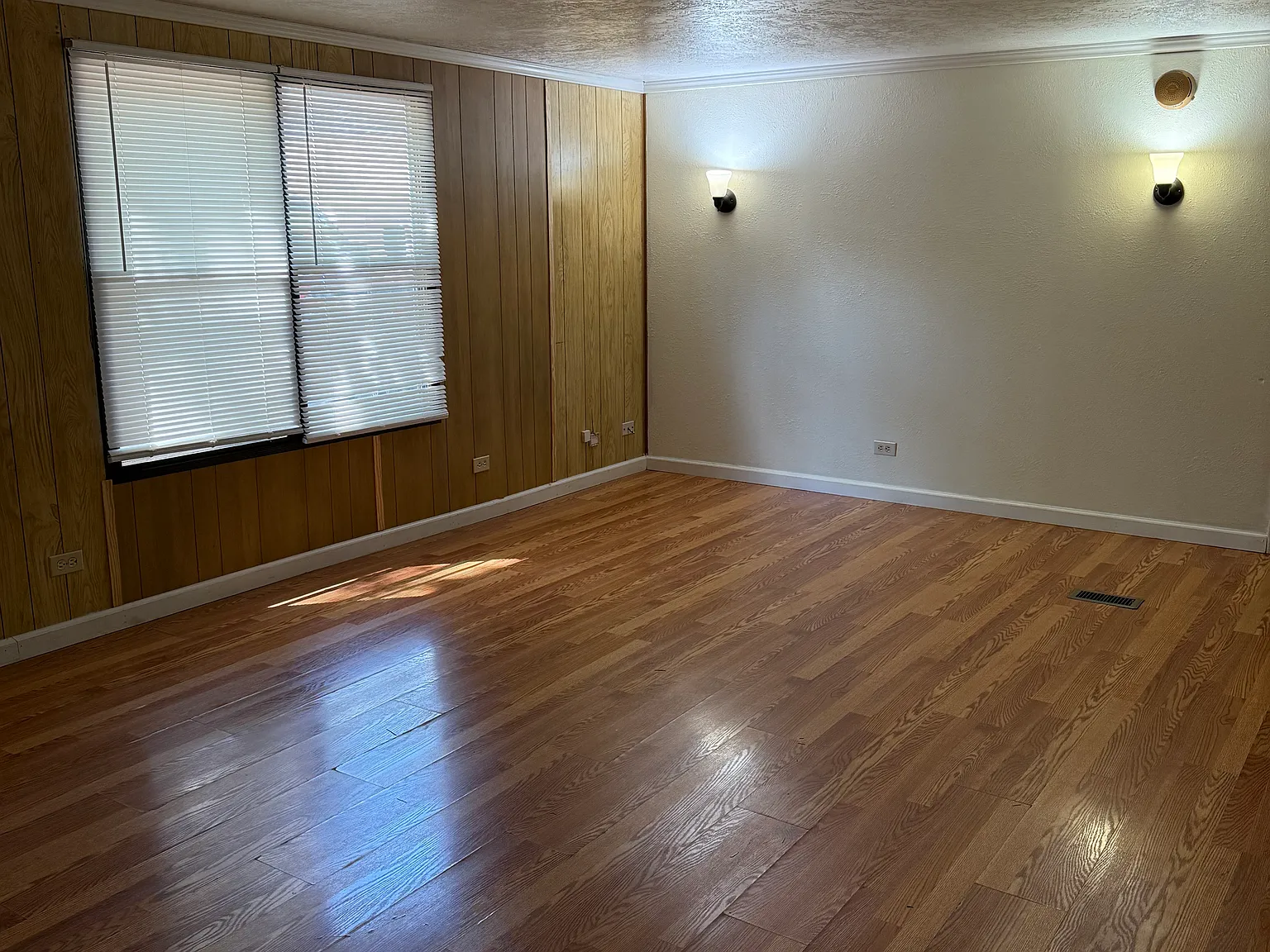 2 bed, $950 — Photo 3