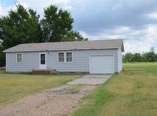 125 N 4th St, Kinsley, KS 67547