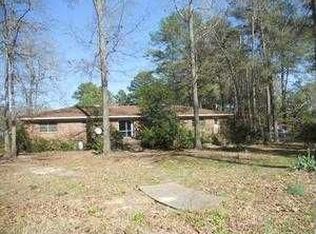 6 Easy St, Hawkinsville, GA 31036