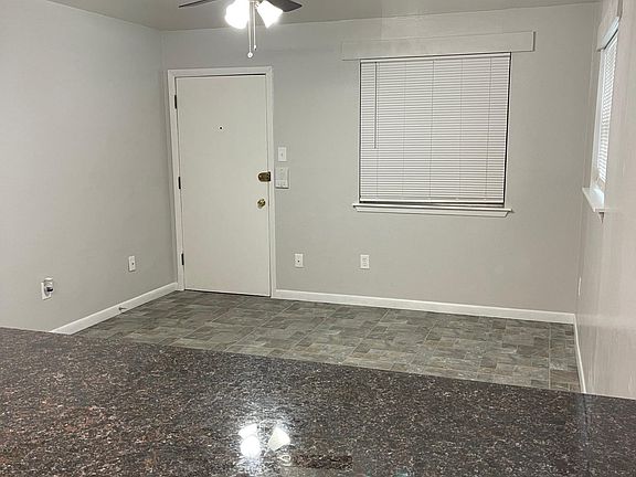 2nd image of 2525 Annunciation St APT 6
